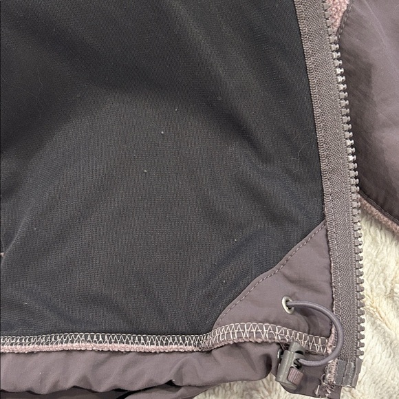 The North Face Women's Denali Hoodie, lilac color, Size Medium - Picture 11 of 12